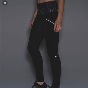 Lululemon toasty tech tight size 10
